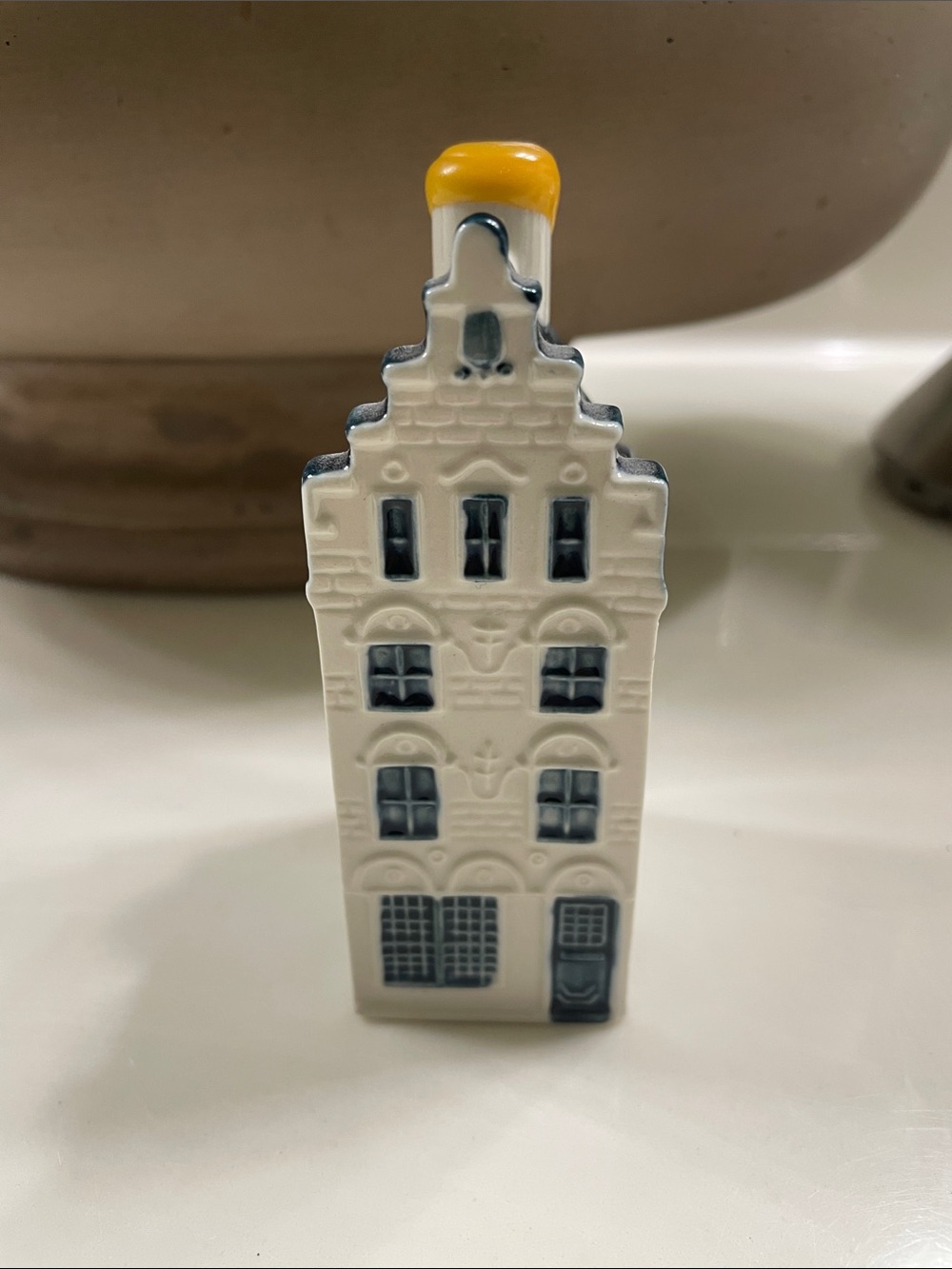 KLM Delft Blue Miniature House # 32